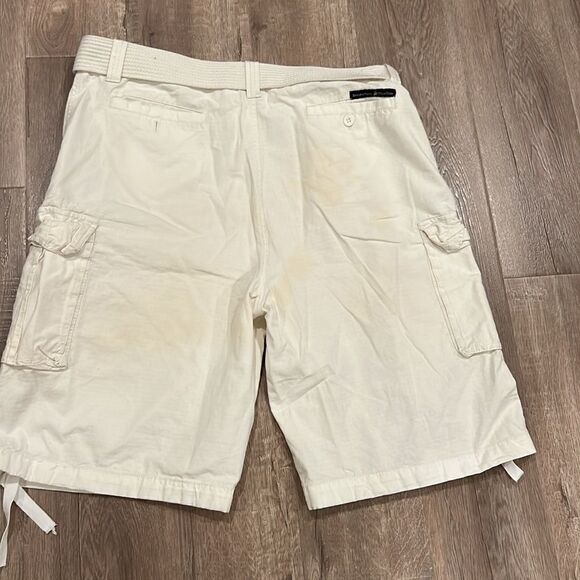 White short  - Picture 7 of 7